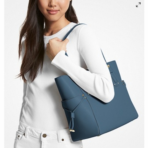 Michael Kors East West Voyager Tote Bag - Picture 2 of 16